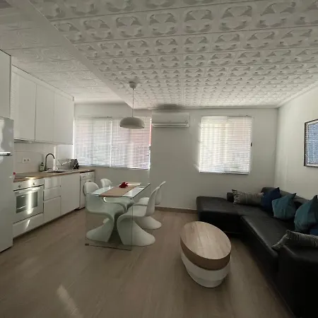 Modernized 3-Bedroom Flat 500M To The Beach Valencia Exterior photo