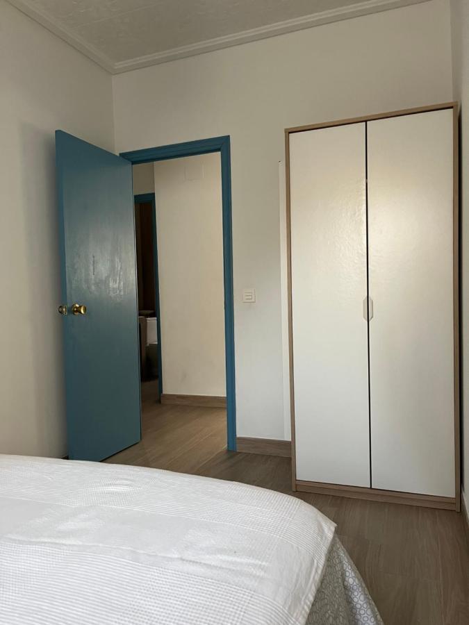 Modernized 3-bedroom Flat 500m To The Appartement *